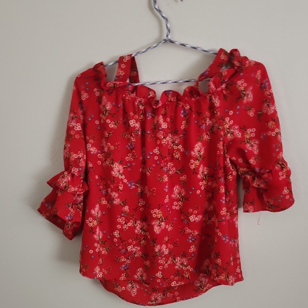 Red Floral Ruffled Blouse with 3/4 Sleeves